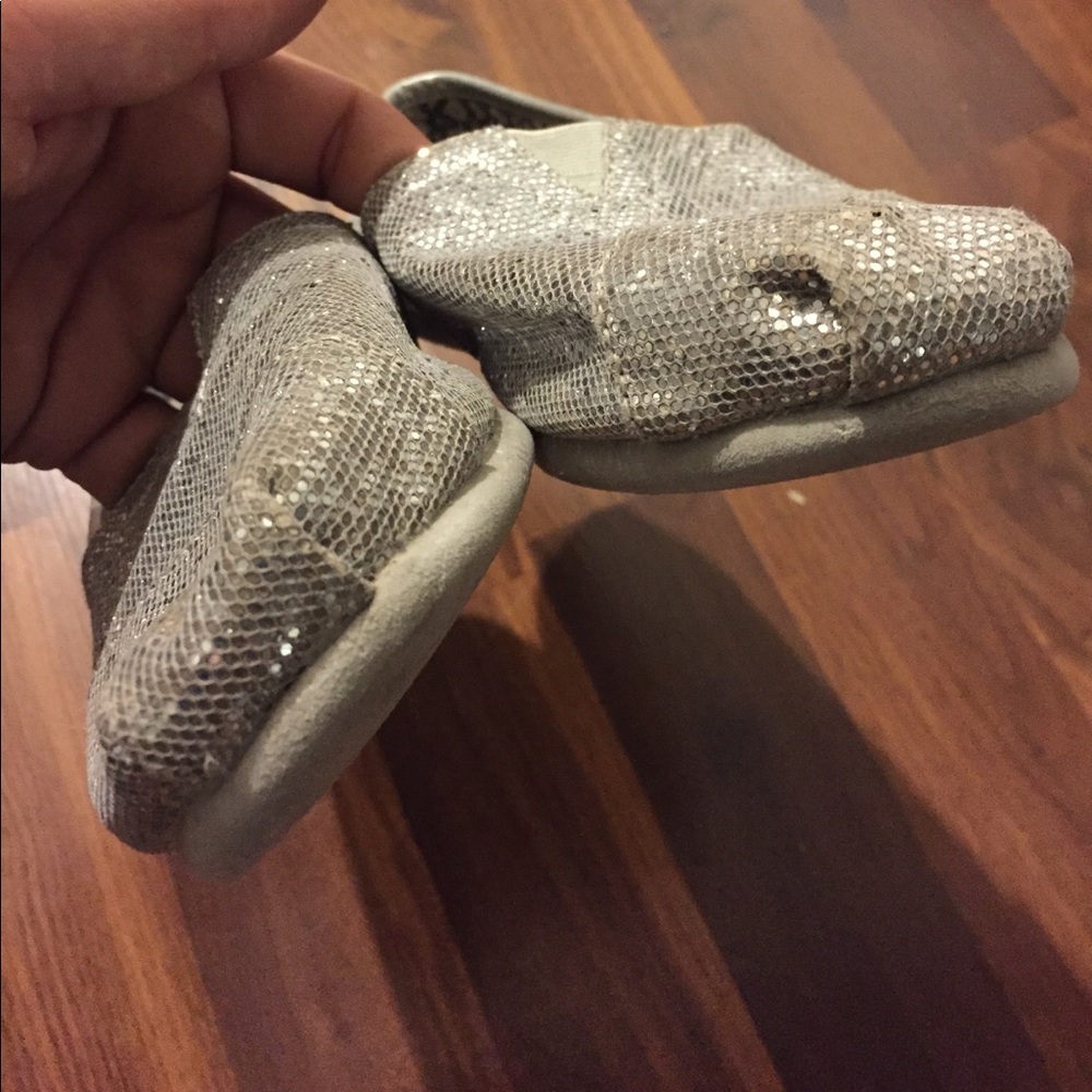 Toms - Picture 5 of 5